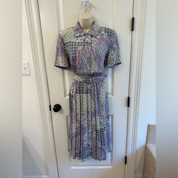 Leslie Fay Patchwork Print Dress Vintage Belted Pleated Skirt Women’s Size 10 - Picture 2 of 12